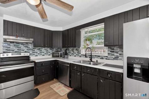 1 Leonard Road Enfield CT 06082