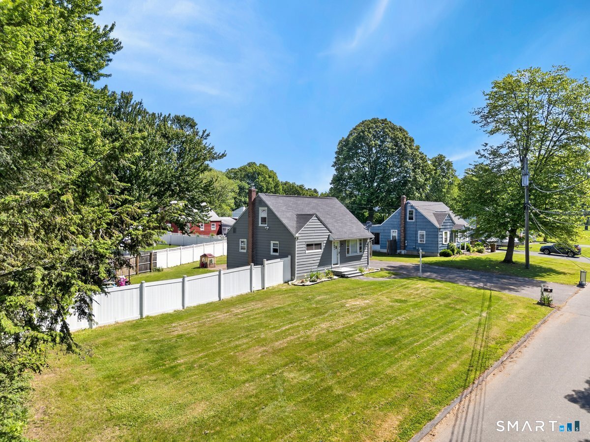 1 Leonard Road Enfield CT 06082