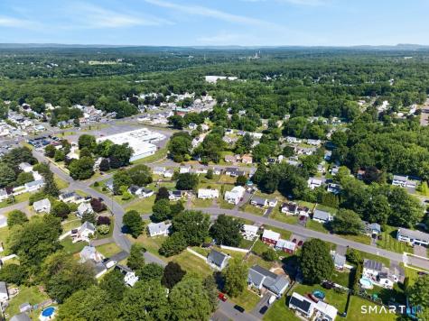 1 Leonard Road Enfield CT 06082