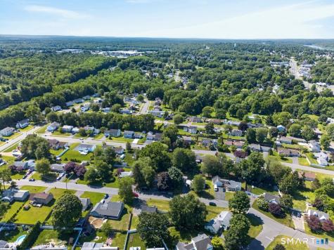 1 Leonard Road Enfield CT 06082