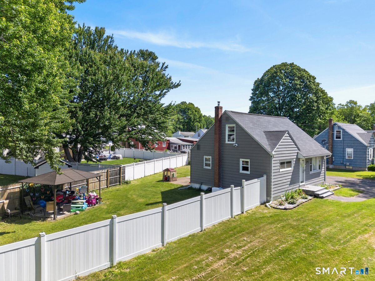 1 Leonard Road Enfield CT 06082