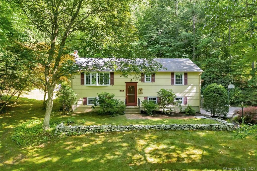 69 Old Lantern Road Danbury CT 06810