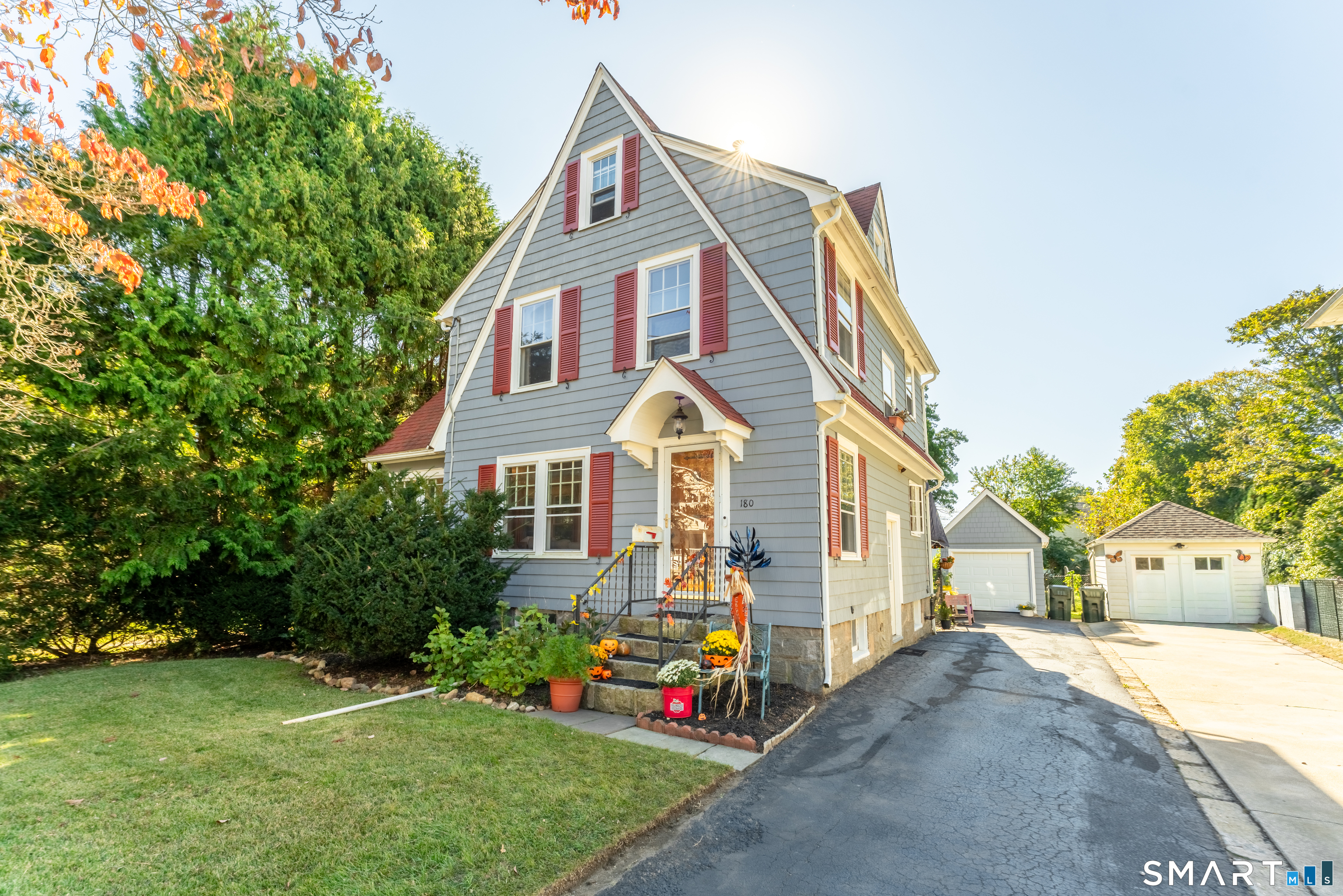 180 Gardner Avenue New London CT 06320