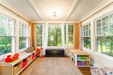 180 Gardner Avenue New London CT 06320