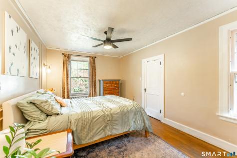 180 Gardner Avenue New London CT 06320