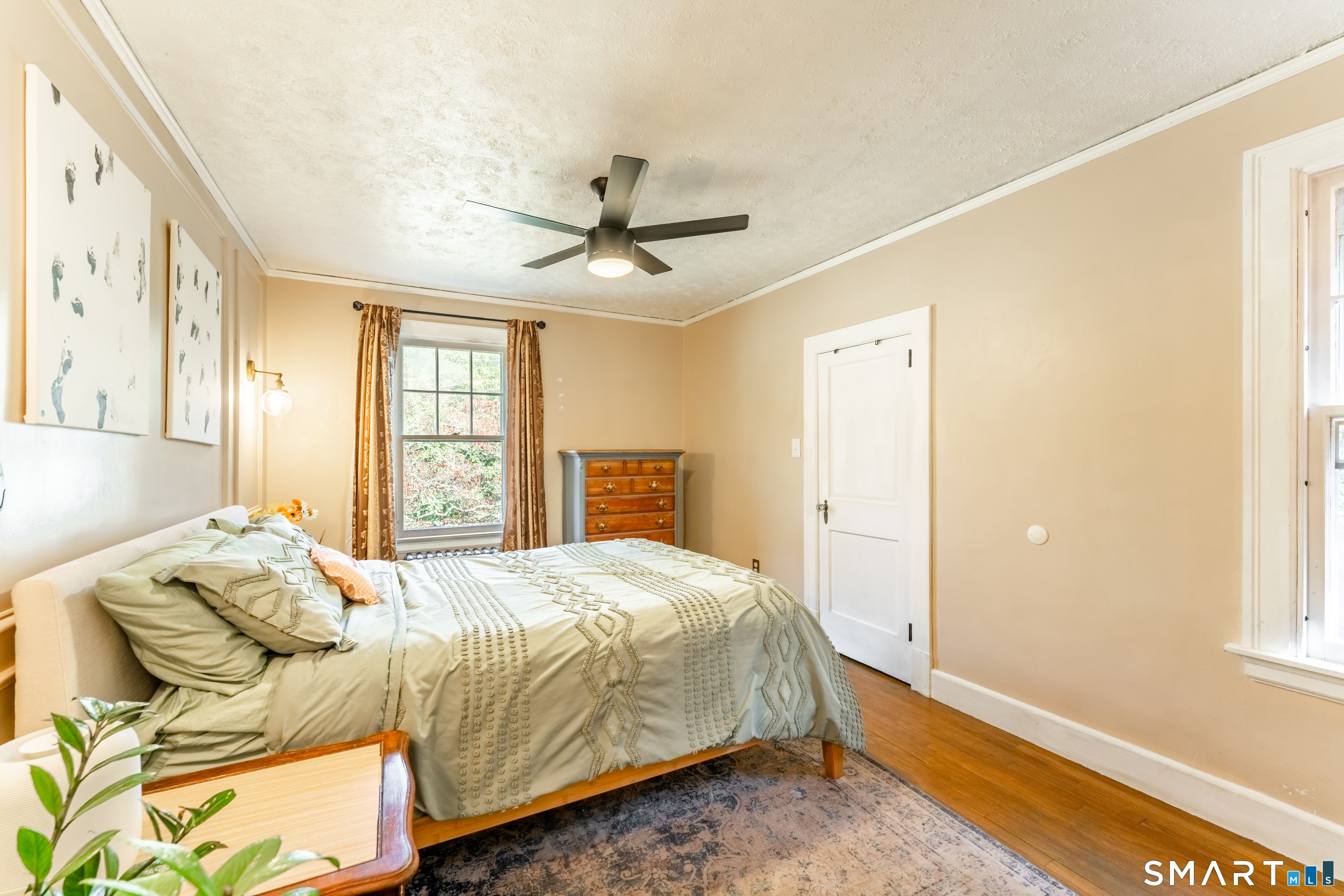 180 Gardner Avenue New London CT 06320