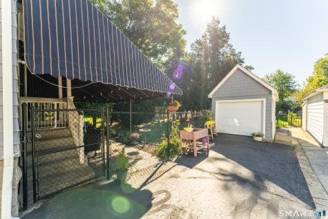 180 Gardner Avenue New London CT 06320
