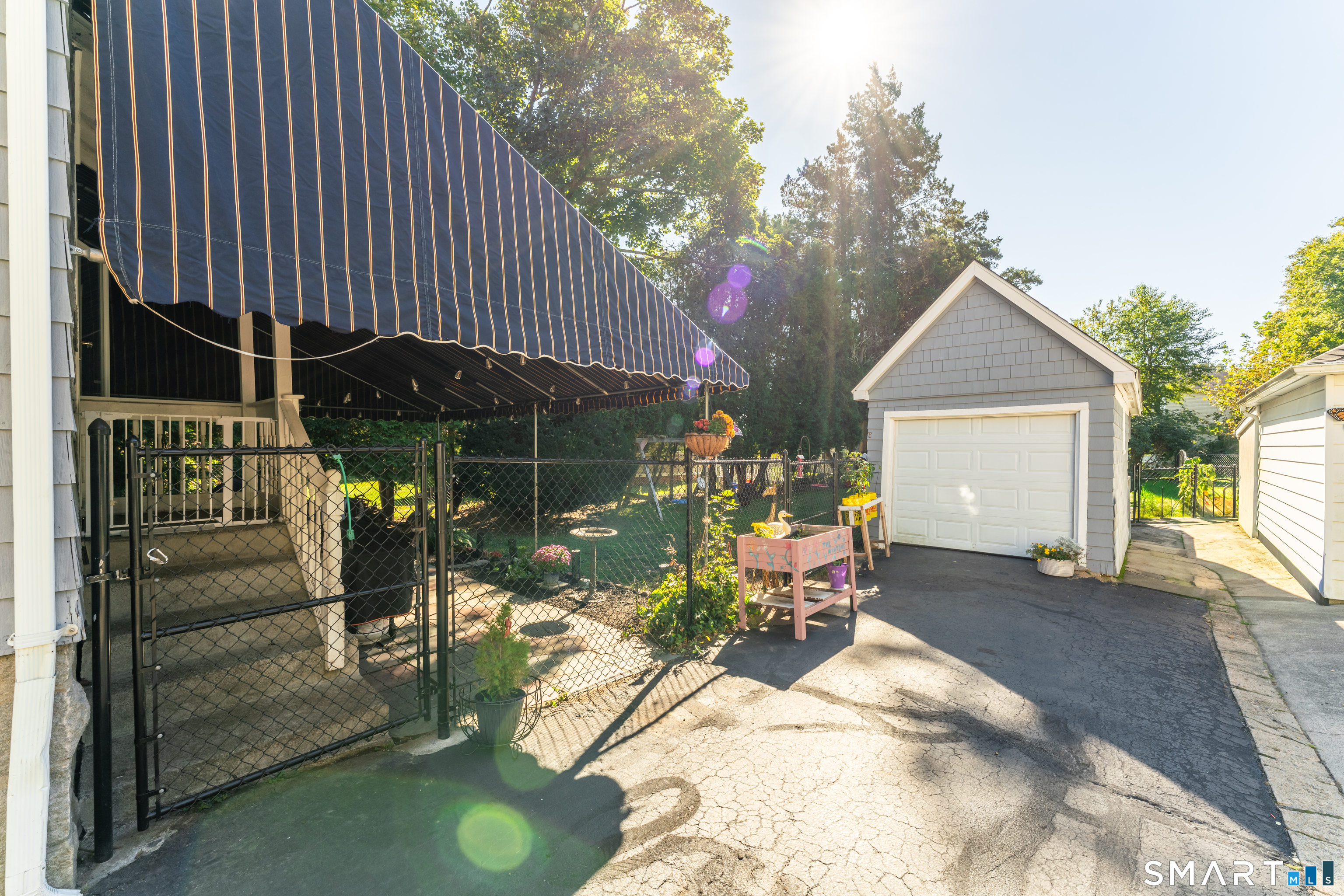 180 Gardner Avenue New London CT 06320