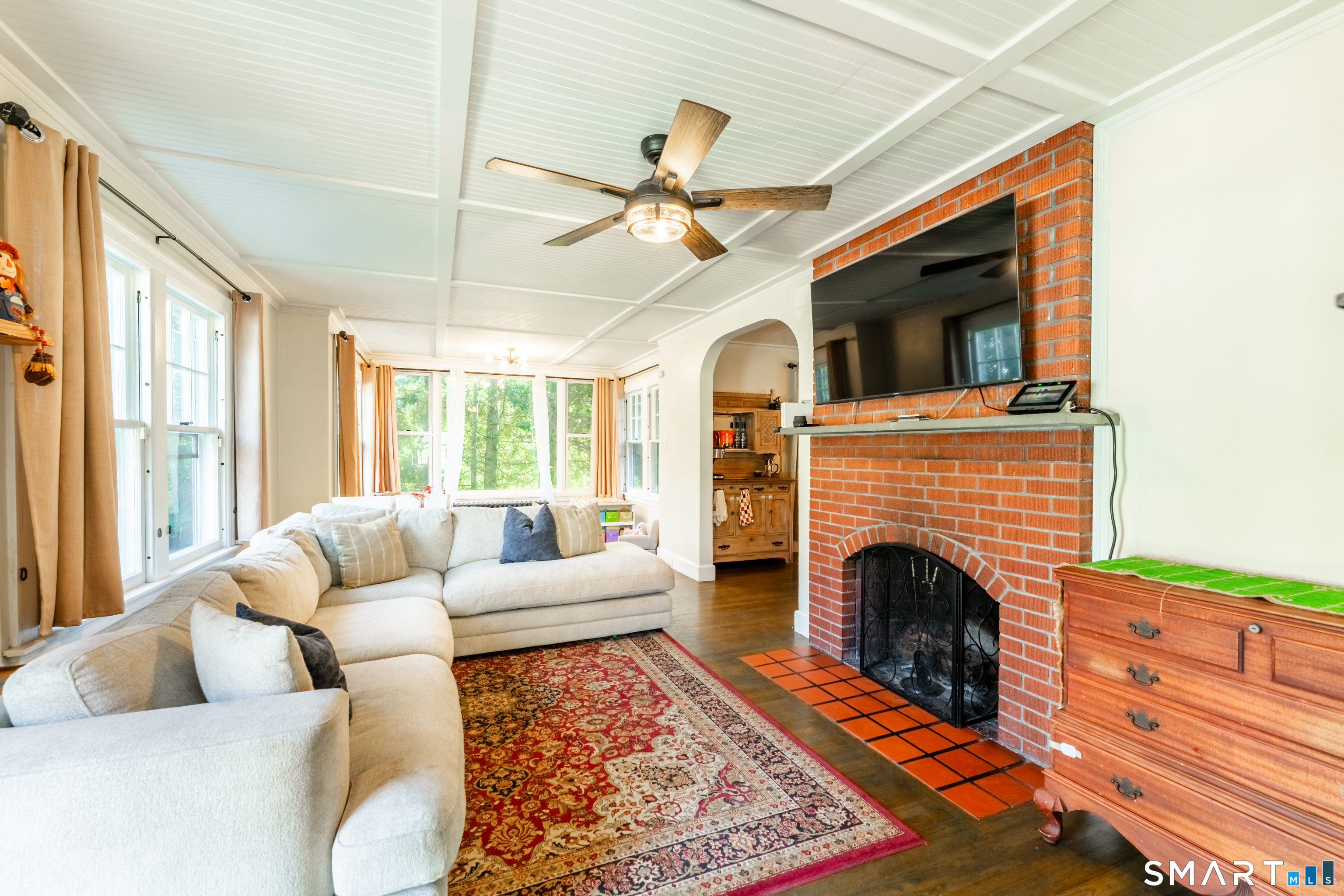 180 Gardner Avenue New London CT 06320
