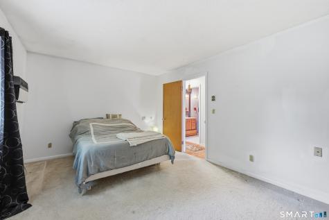 36 Lester Street New London CT 06320