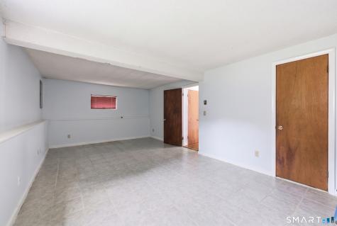 36 Lester Street New London CT 06320