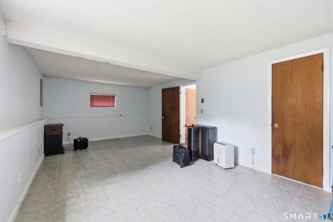 36 Lester Street New London CT 06320