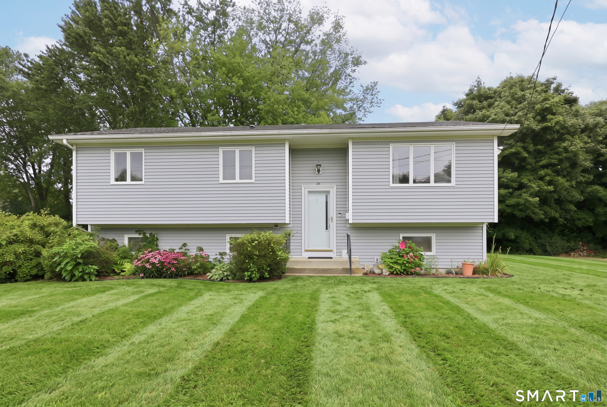 36 Lester Street New London CT 06320