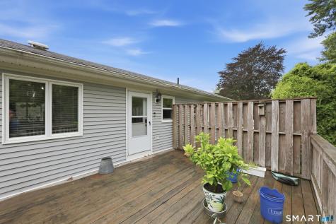 36 Lester Street New London CT 06320