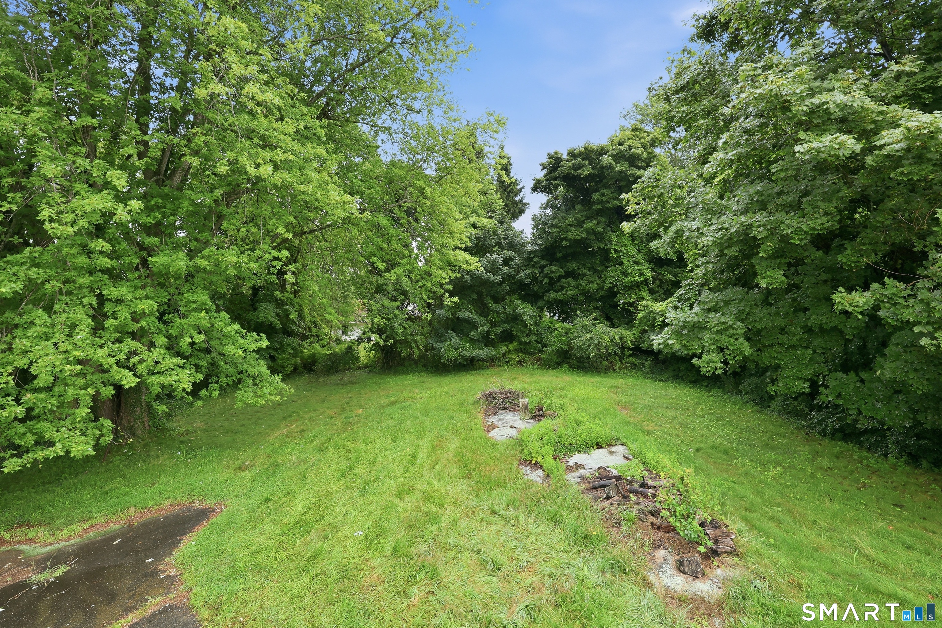 36 Lester Street New London CT 06320