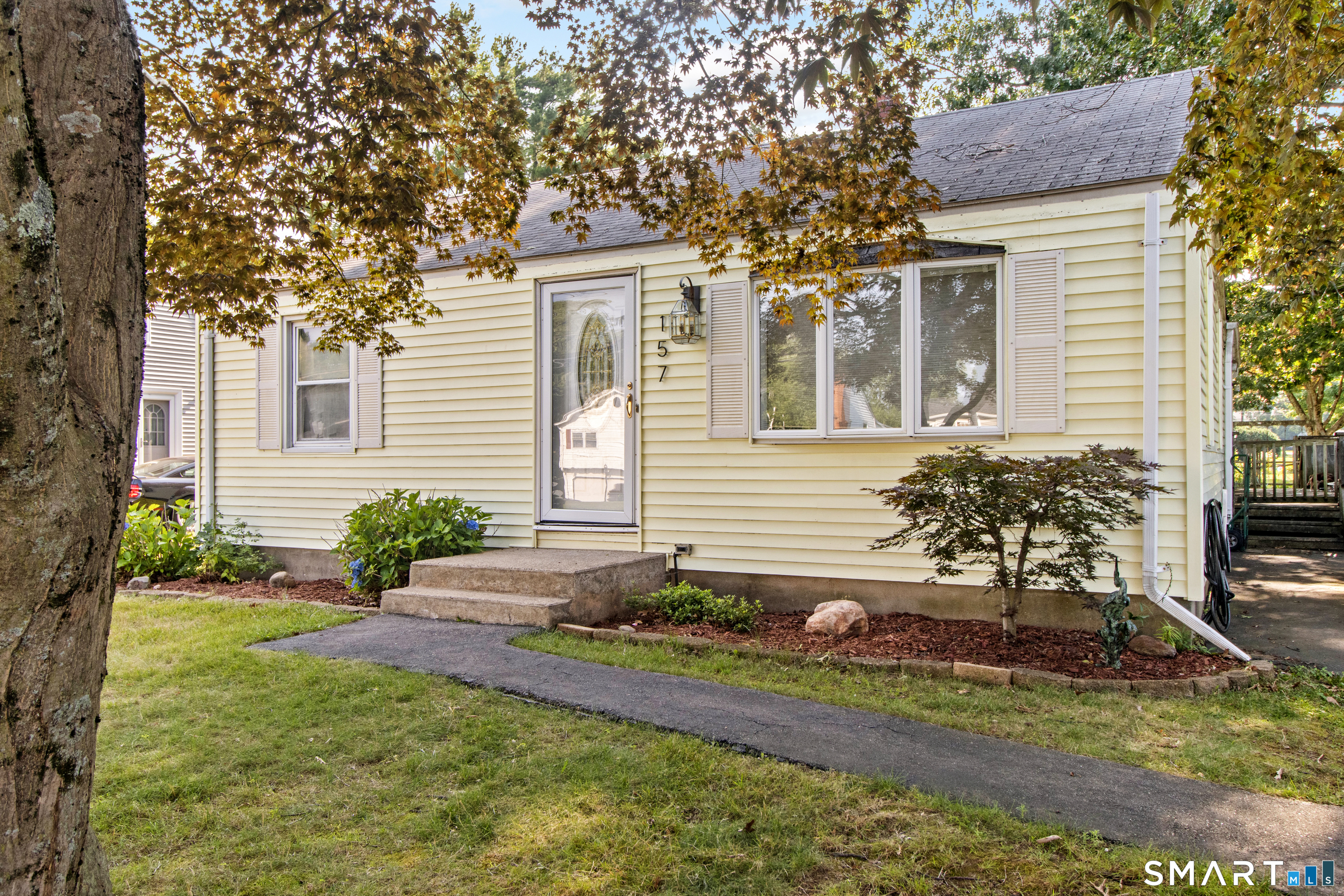 157 Back Lane Newington CT 06111