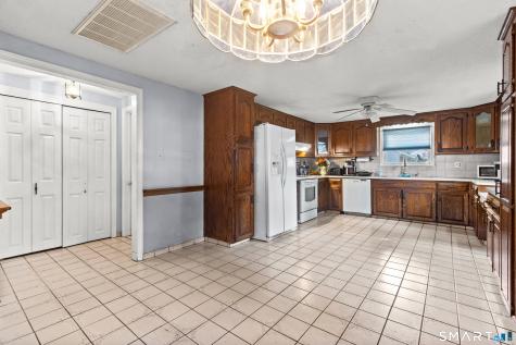 157 Back Lane Newington CT 06111