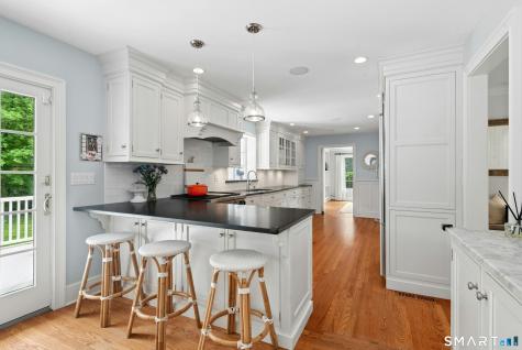559 Cheese Spring Road New Canaan CT 06840