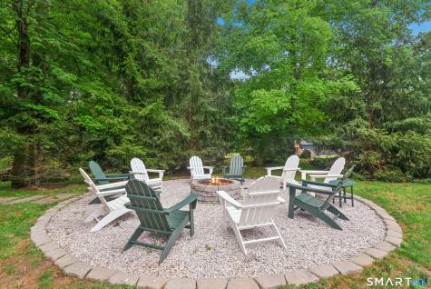 559 Cheese Spring Road New Canaan CT 06840