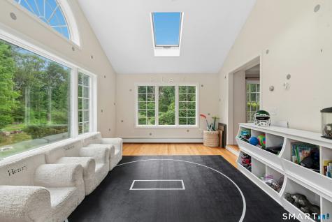 559 Cheese Spring Road New Canaan CT 06840