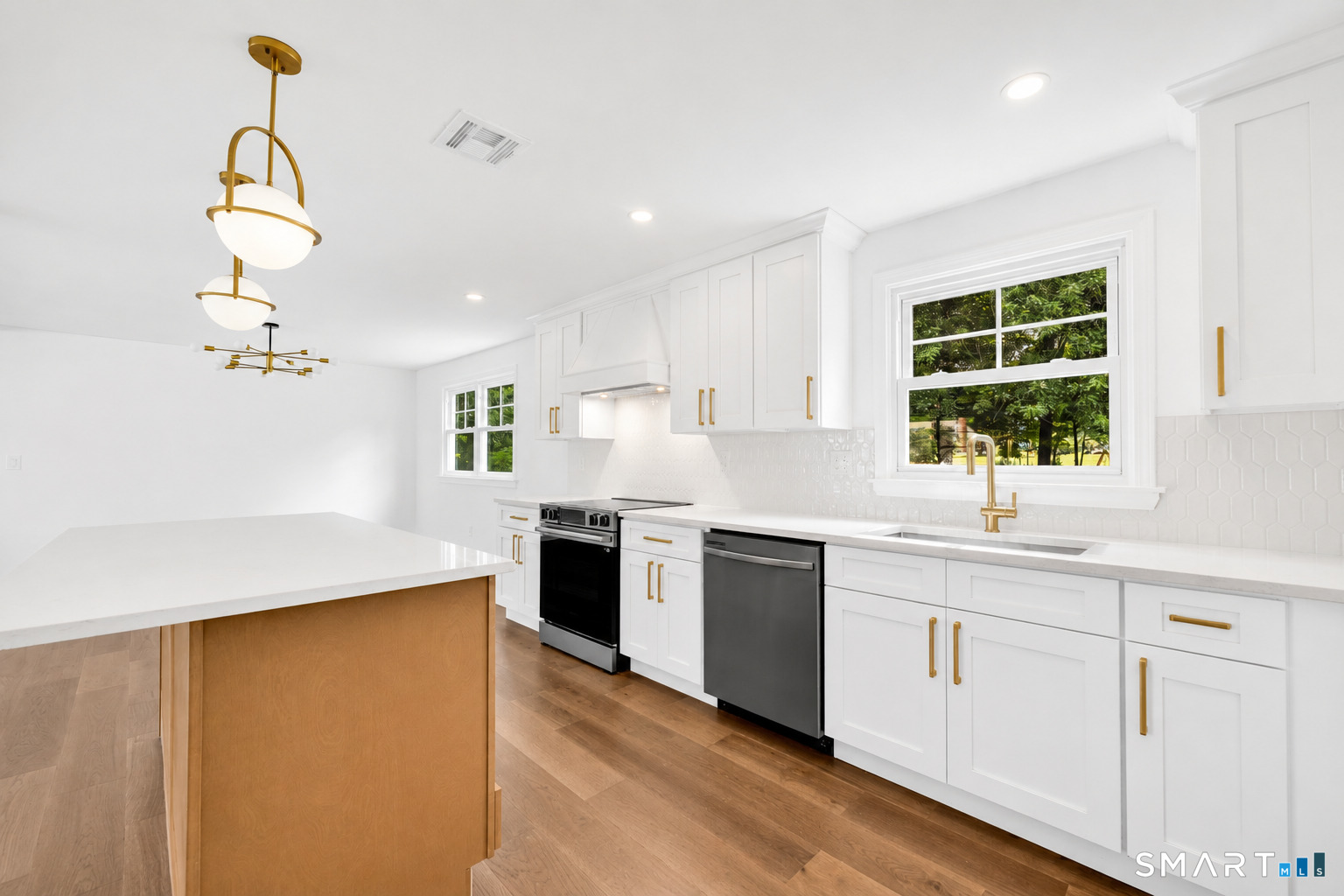5 Butternut Drive Bloomfield CT 06002