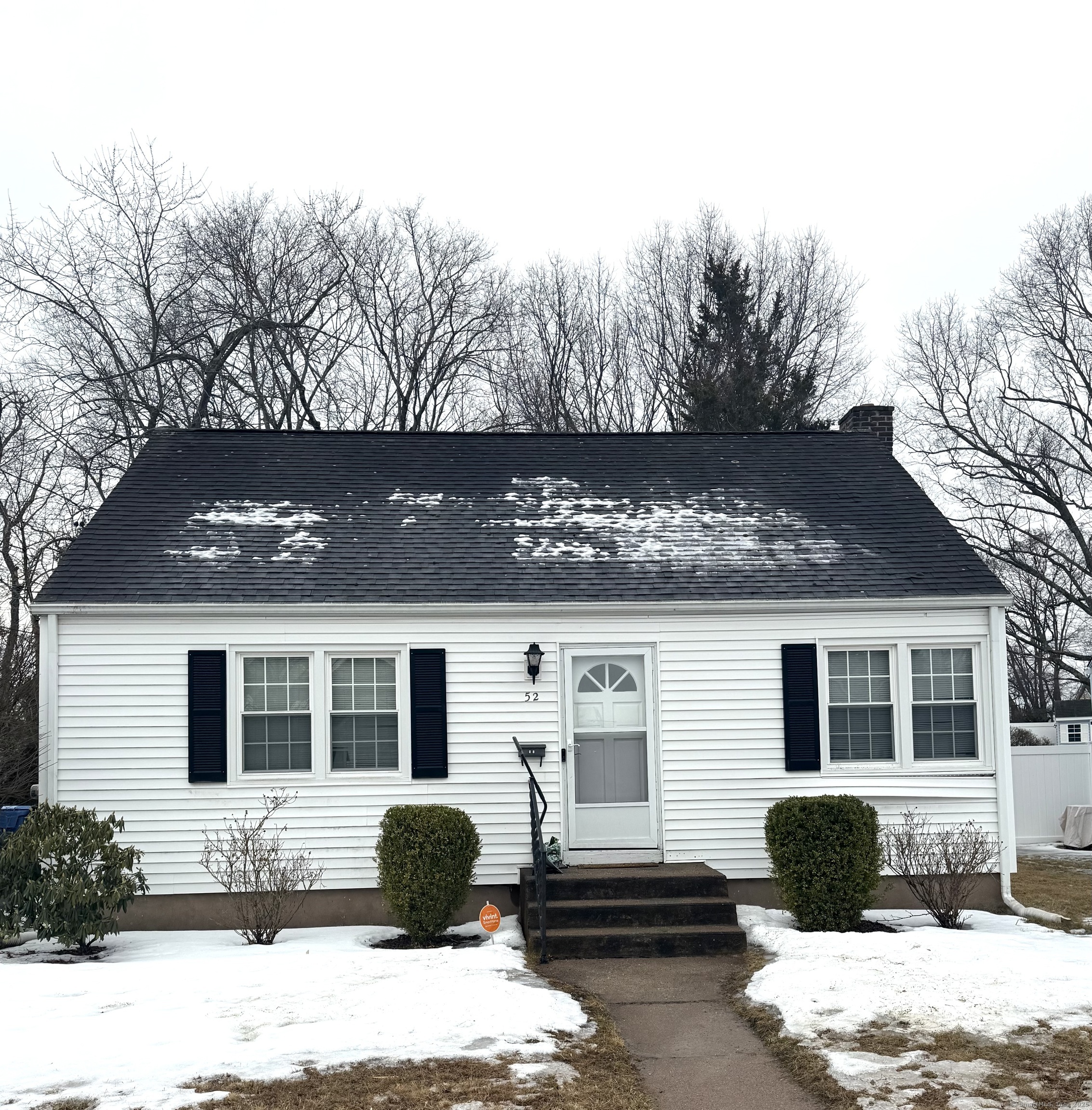 52 Linnmore Drive Manchester CT 06040