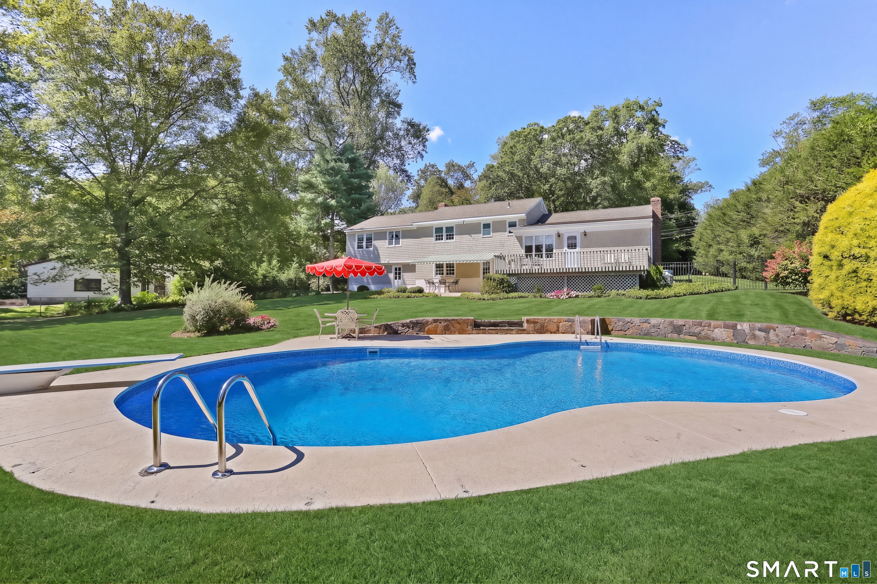 208 Thornridge Drive Stamford CT 06903