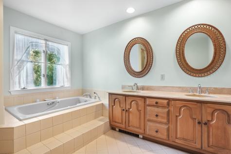 208 Thornridge Drive Stamford CT 06903
