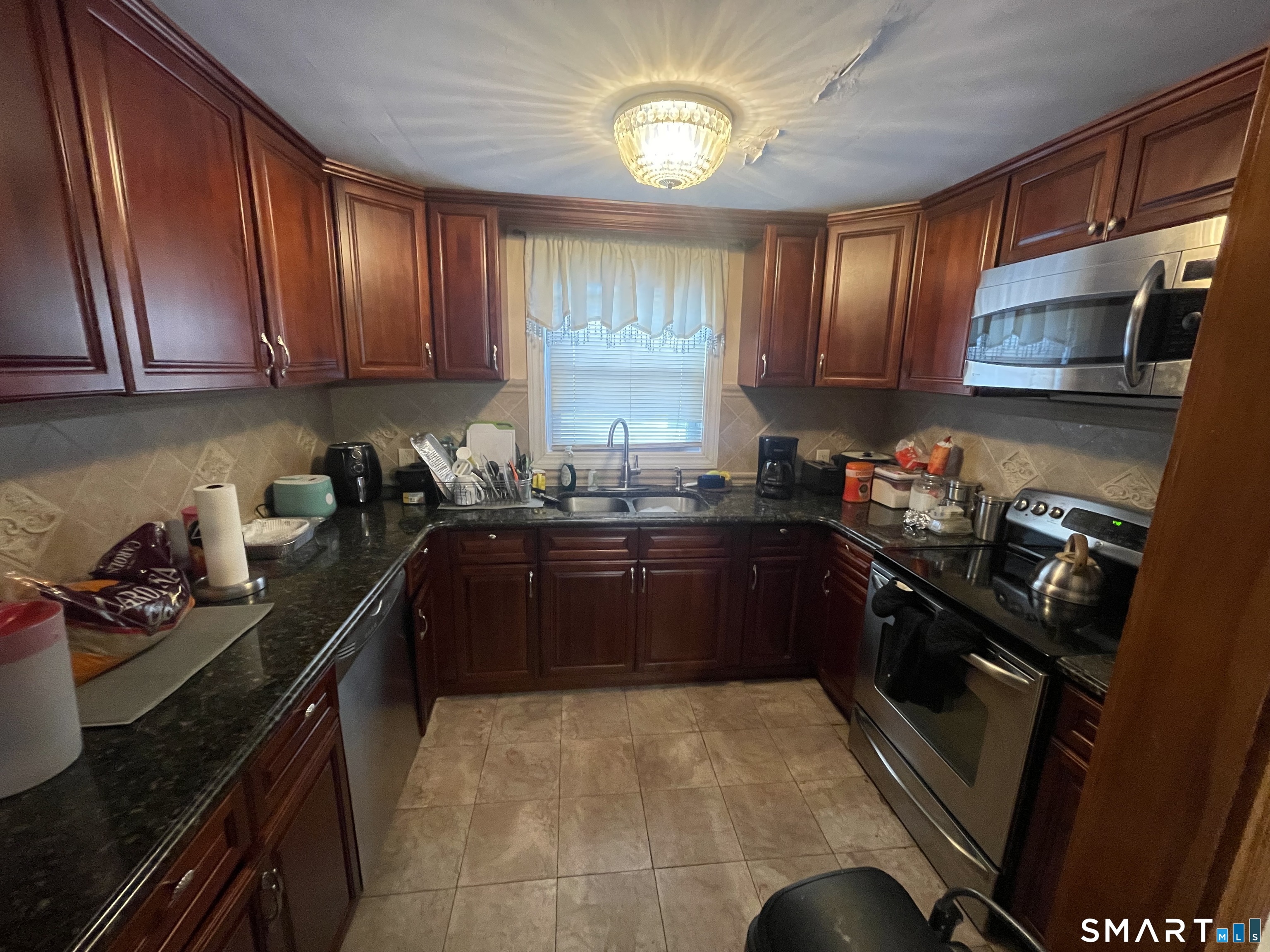 52 Bennett Avenue Waterbury CT 06708