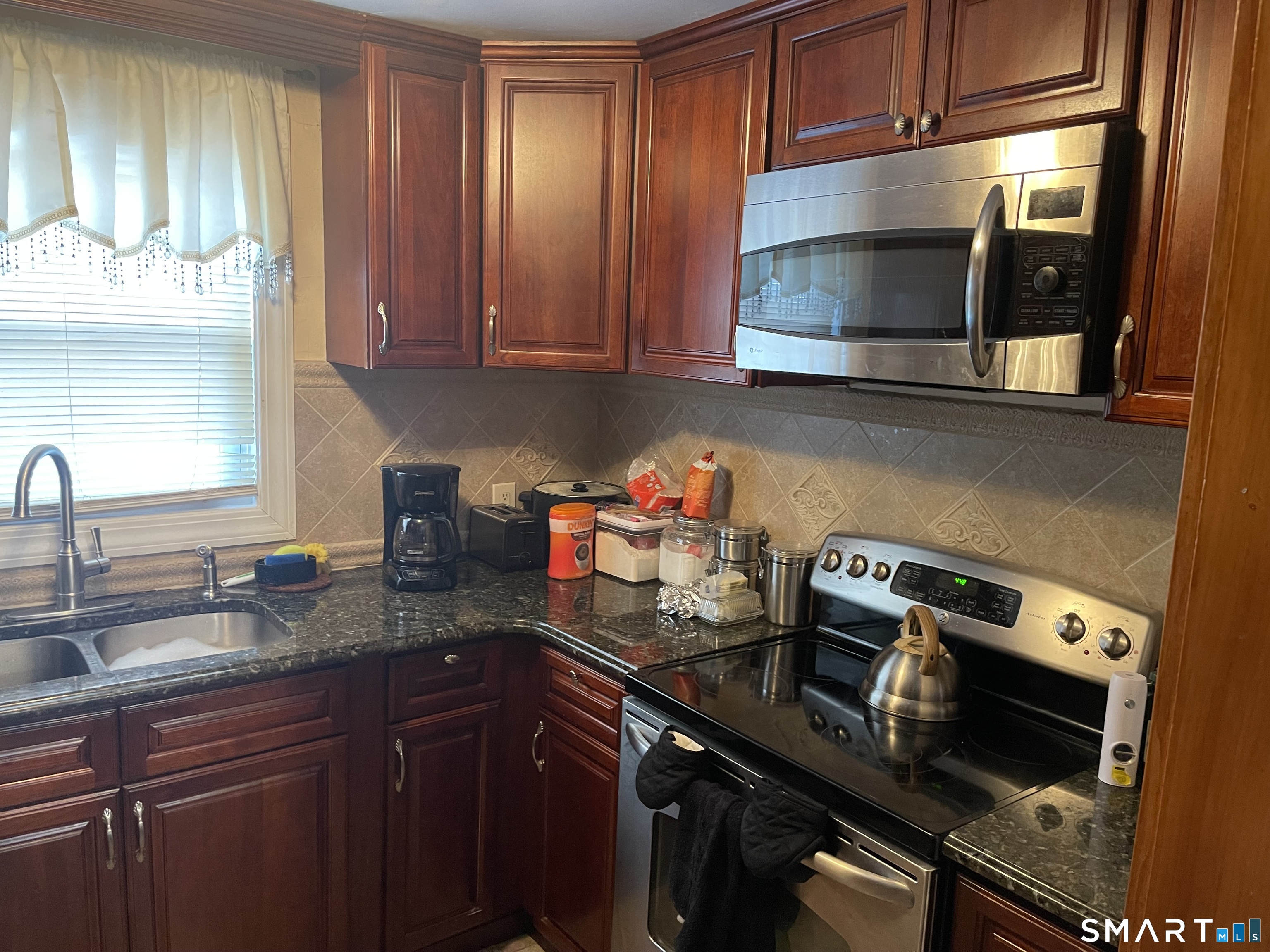 52 Bennett Avenue Waterbury CT 06708
