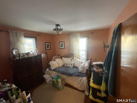 52 Bennett Avenue Waterbury CT 06708