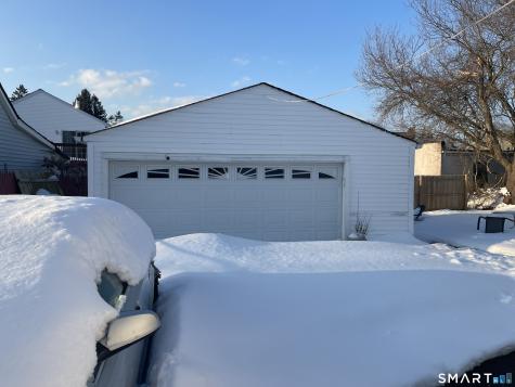 52 Bennett Avenue Waterbury CT 06708