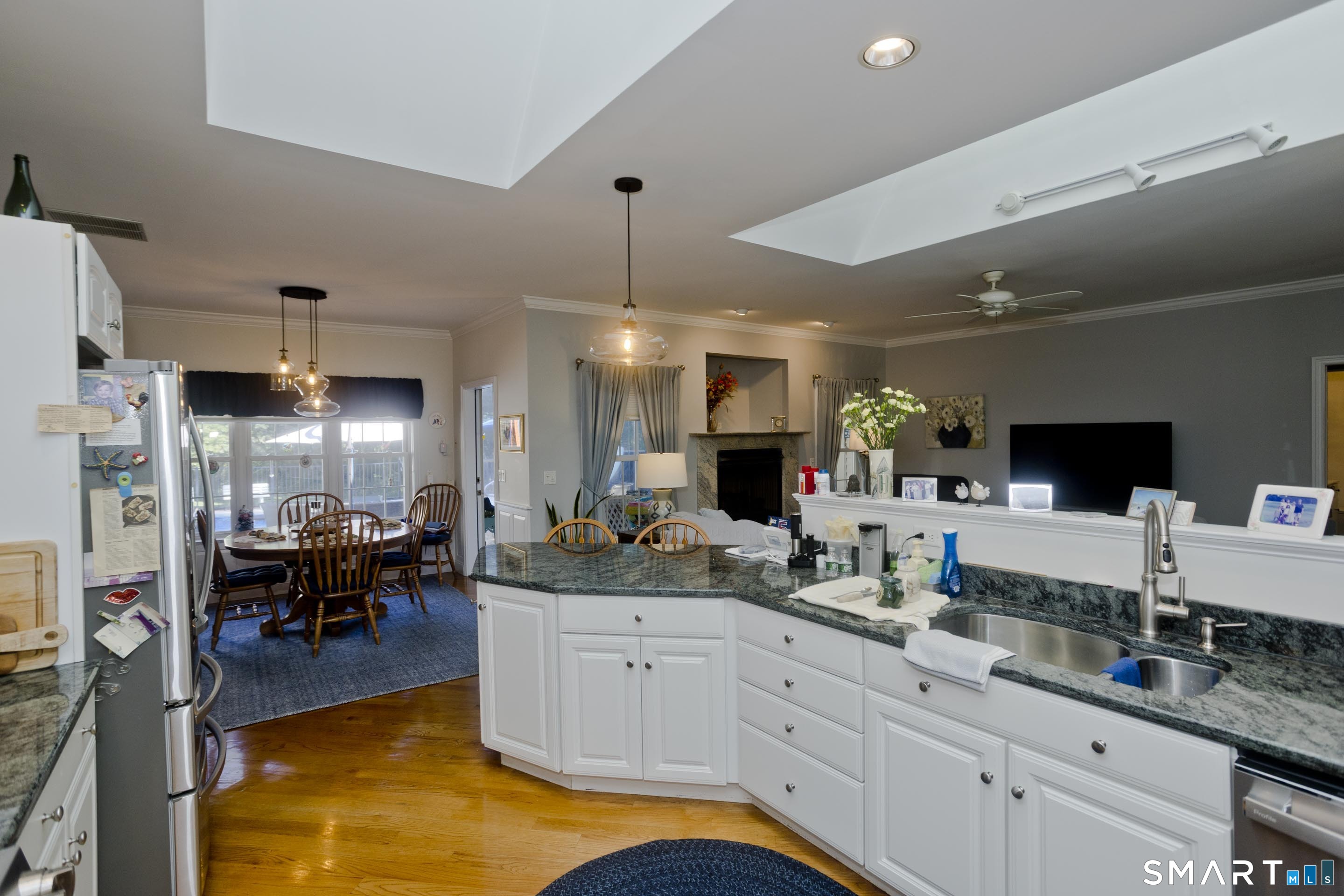 1980 Oak Street Suffield CT 06093