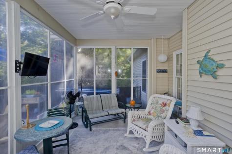 1980 Oak Street Suffield CT 06093