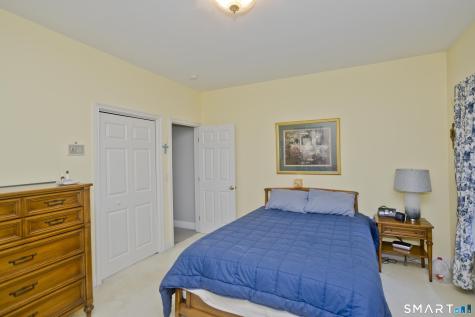 1980 Oak Street Suffield CT 06093