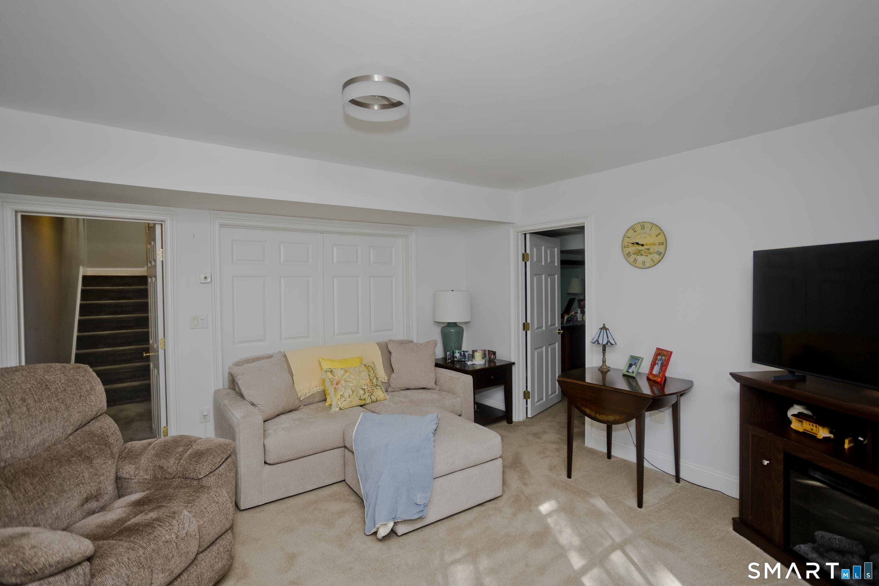 1980 Oak Street Suffield CT 06093