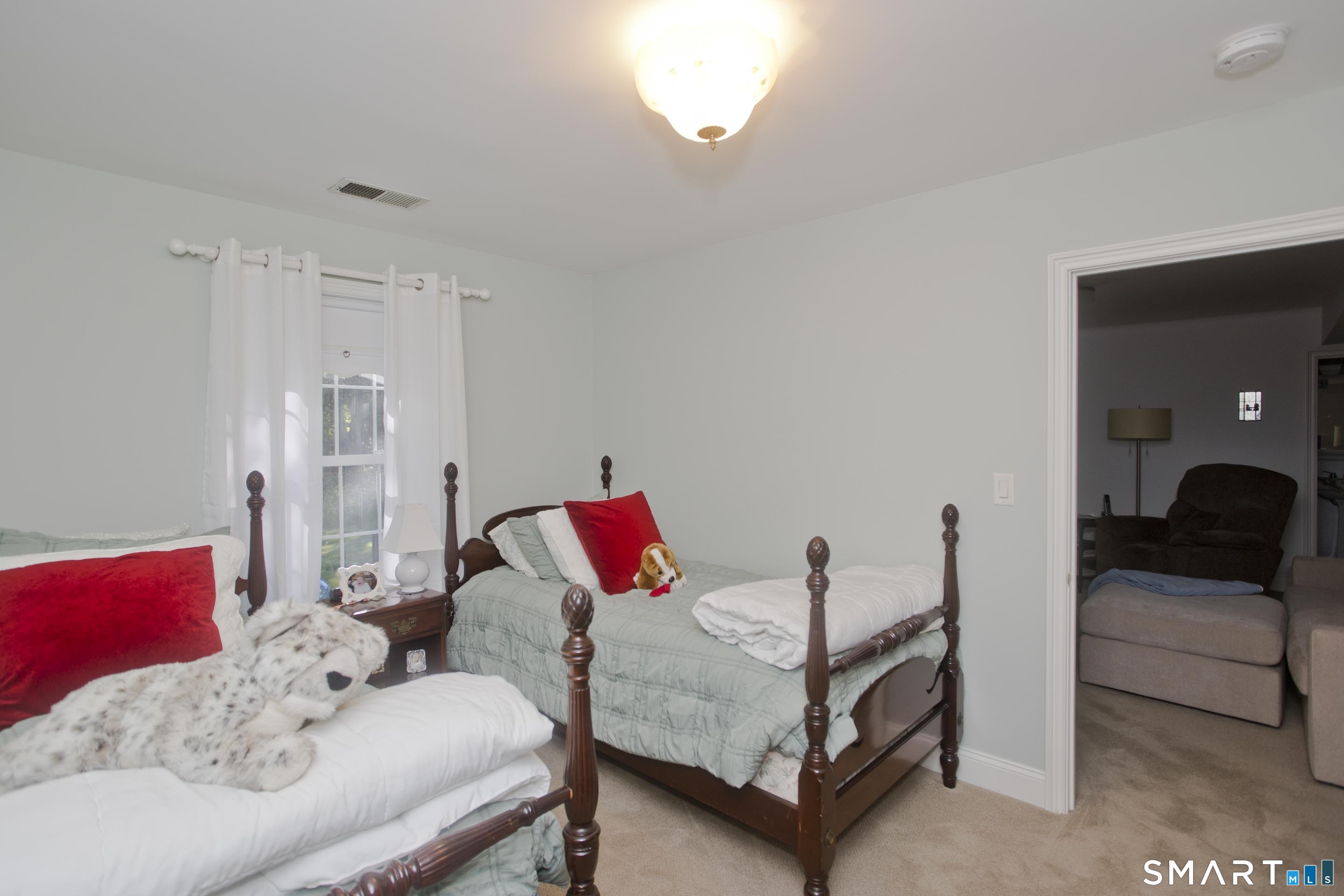 1980 Oak Street Suffield CT 06093