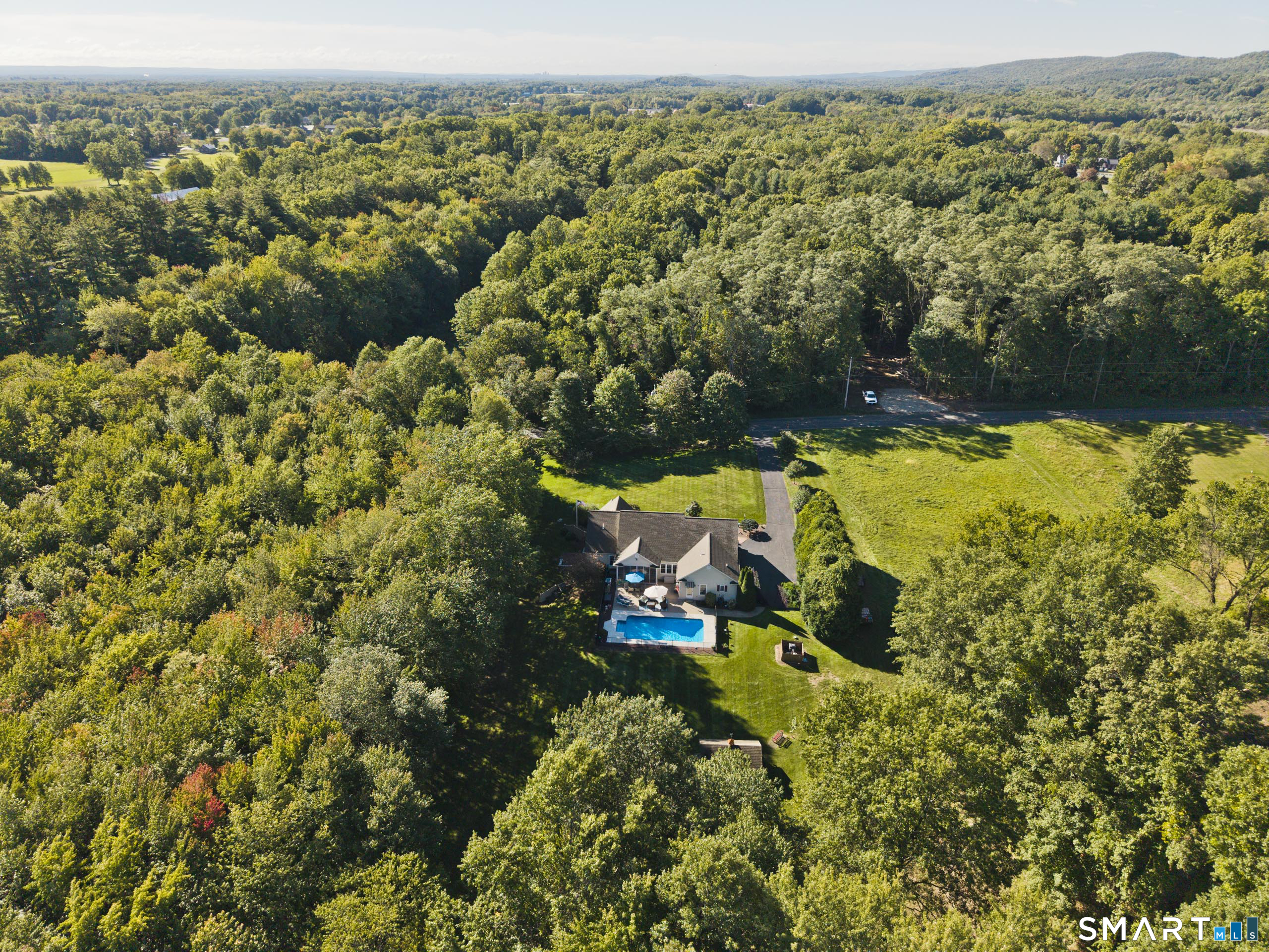 1980 Oak Street Suffield CT 06093