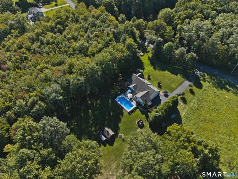 1980 Oak Street Suffield CT 06093