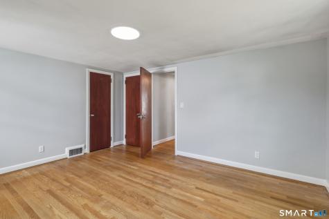 98 Mountain Street Hartford CT 06106