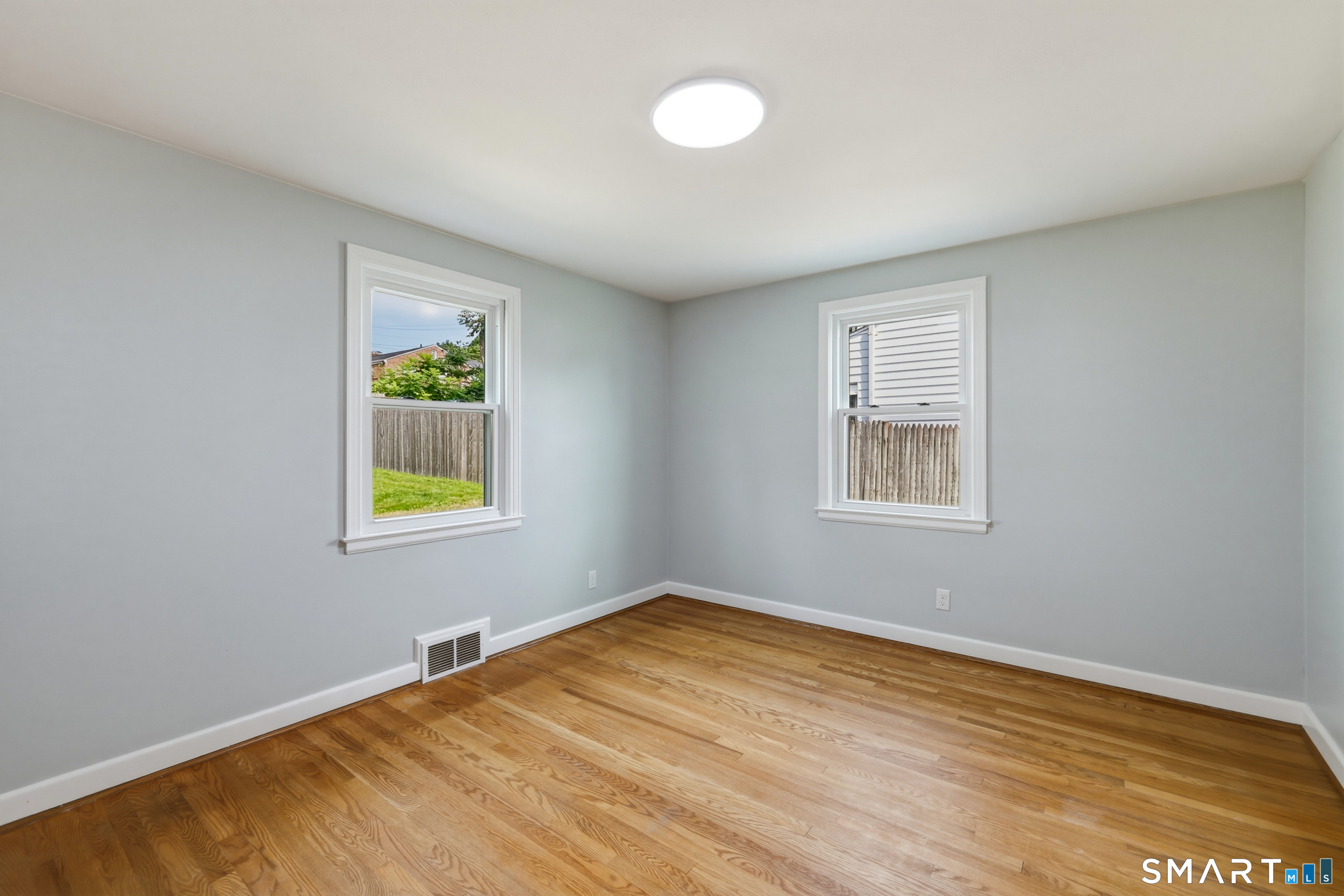 98 Mountain Street Hartford CT 06106