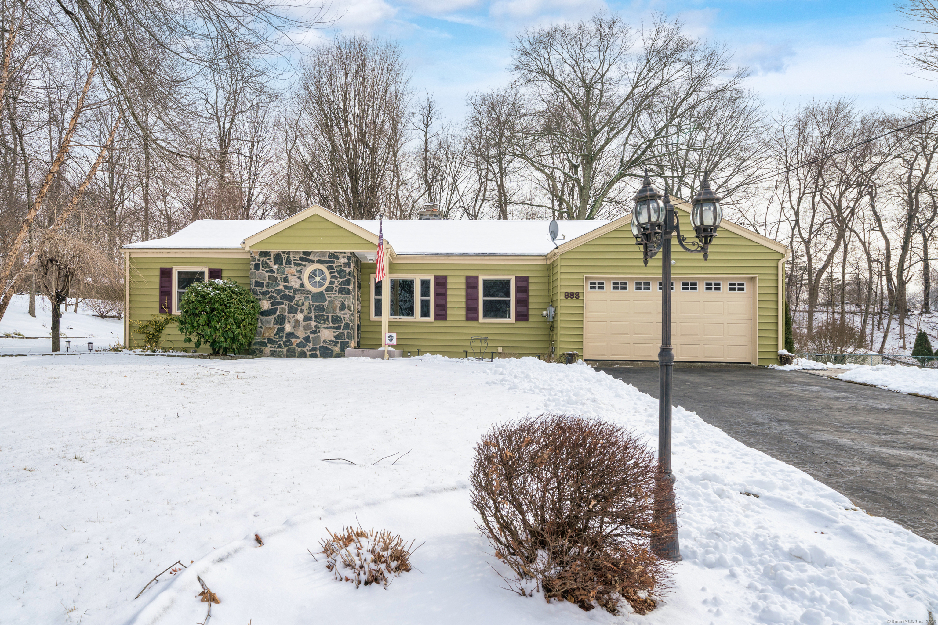983 Naugatuck Avenue Milford CT 06461