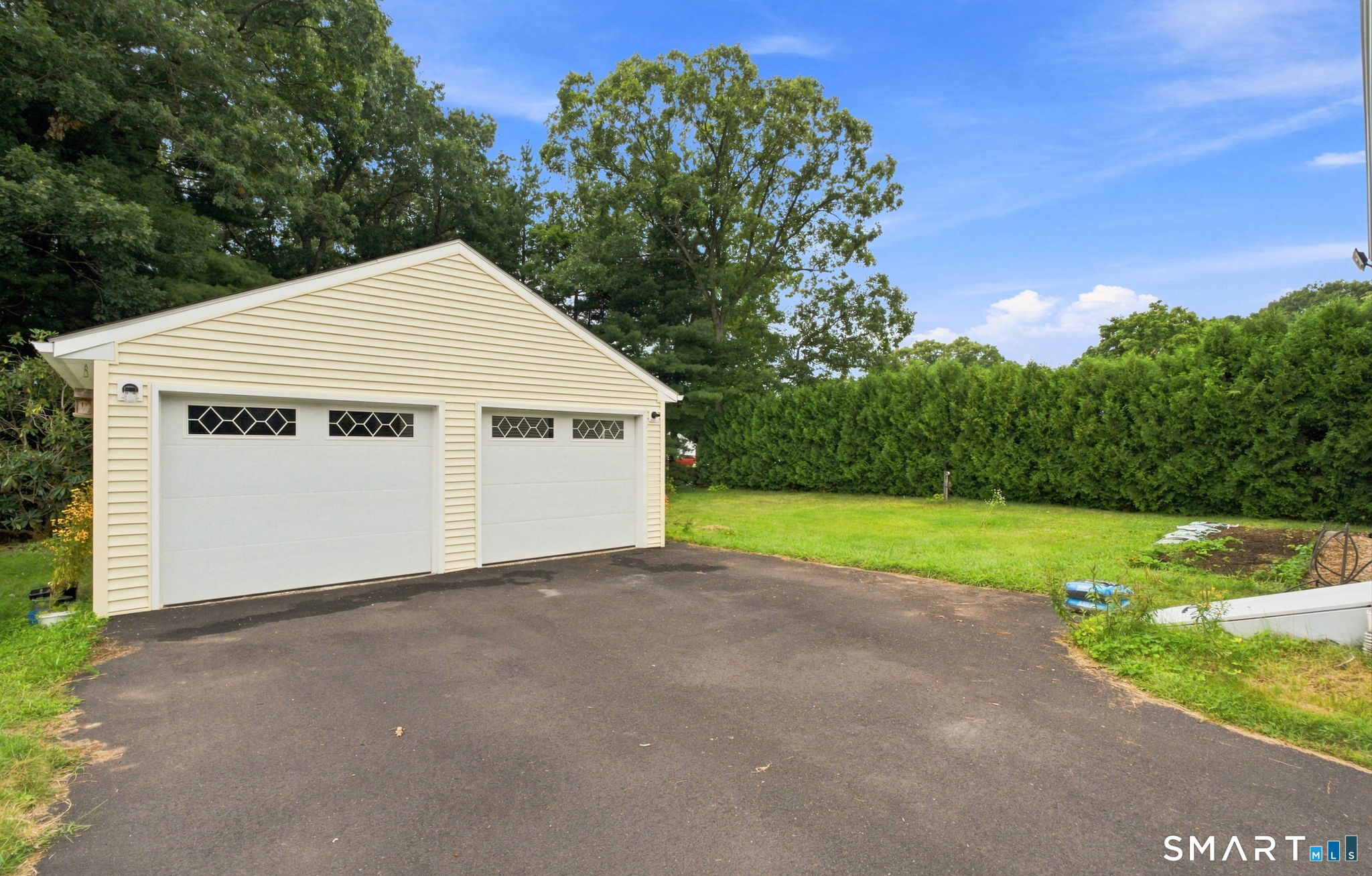 18 Redwood Drive Bristol CT 06010