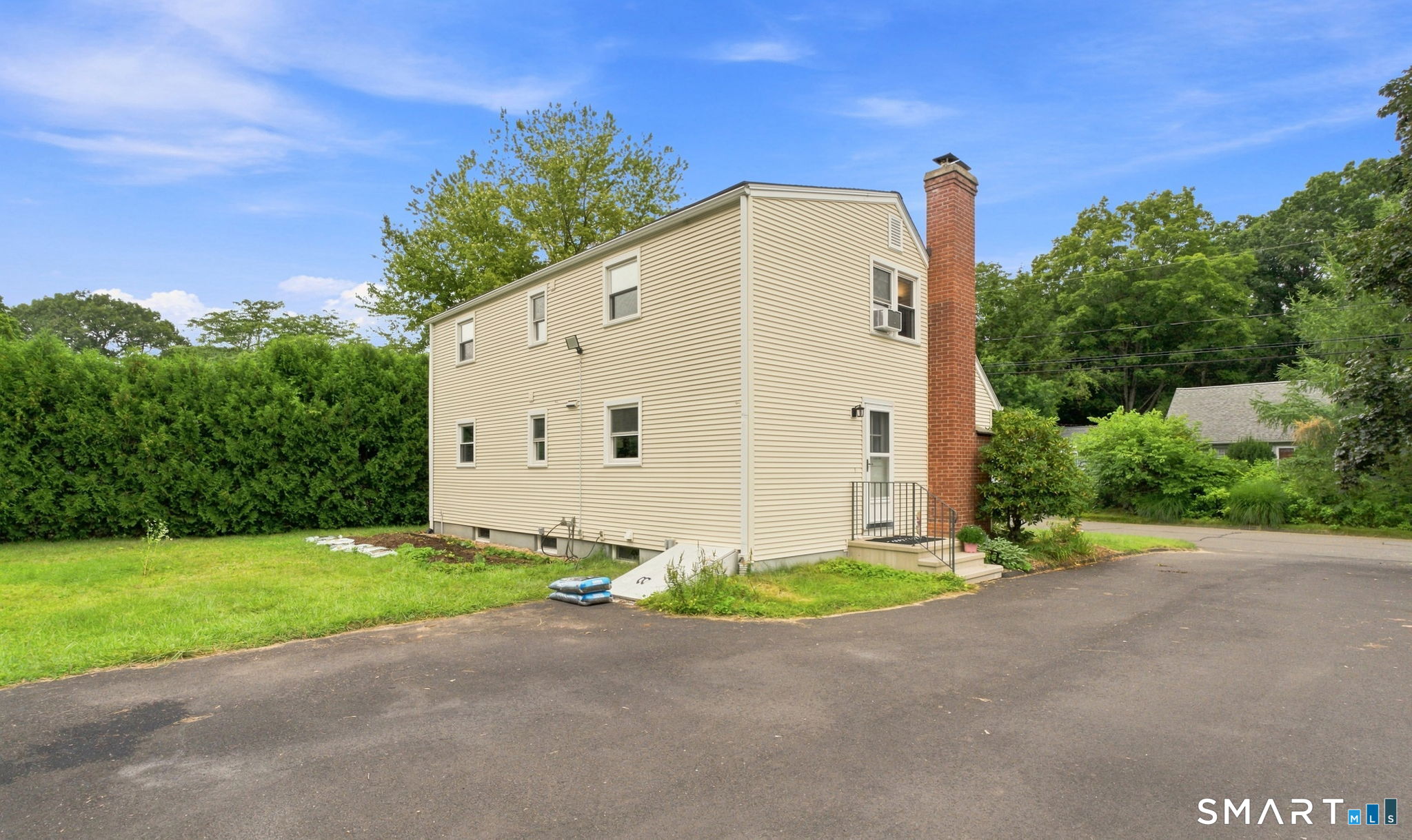 18 Redwood Drive Bristol CT 06010