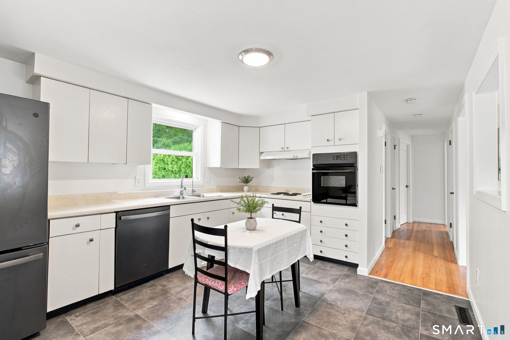 18 Redwood Drive Bristol CT 06010