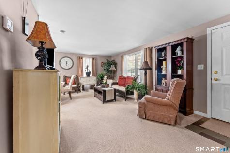 5 Loring Court Wallingford CT 06492