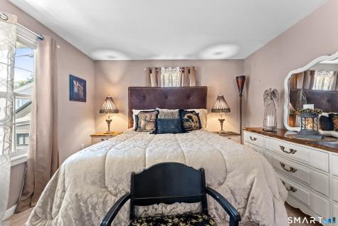5 Loring Court Wallingford CT 06492