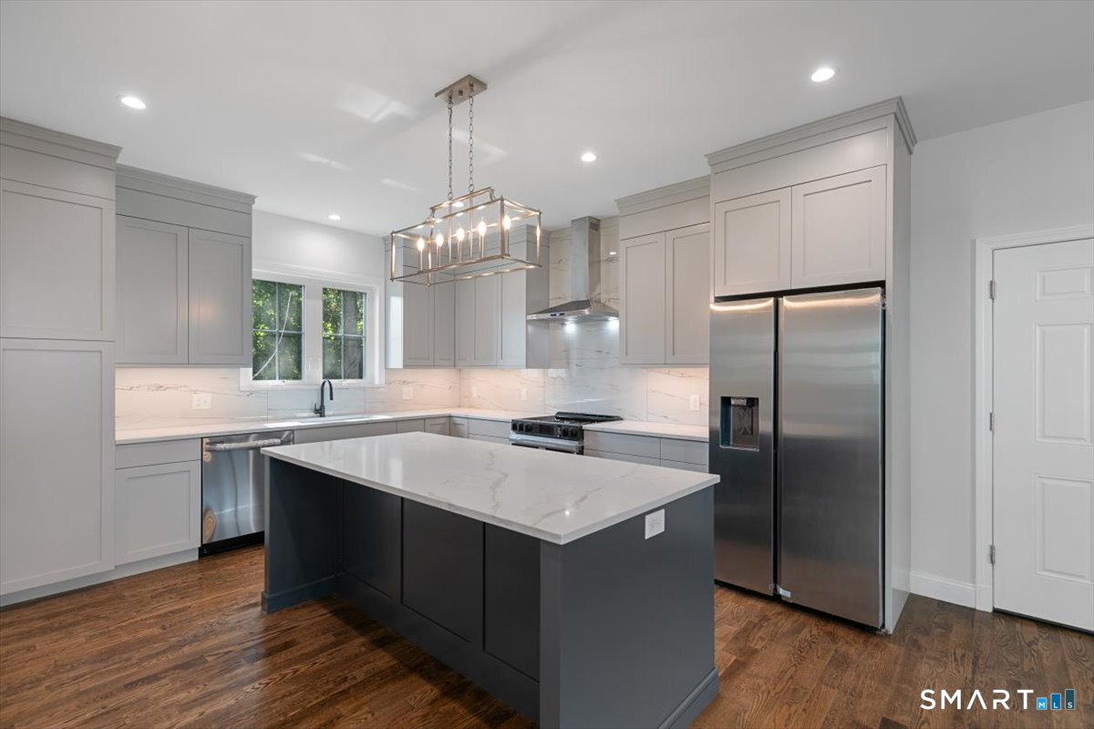 410 Alba Avenue Bridgeport CT 06606