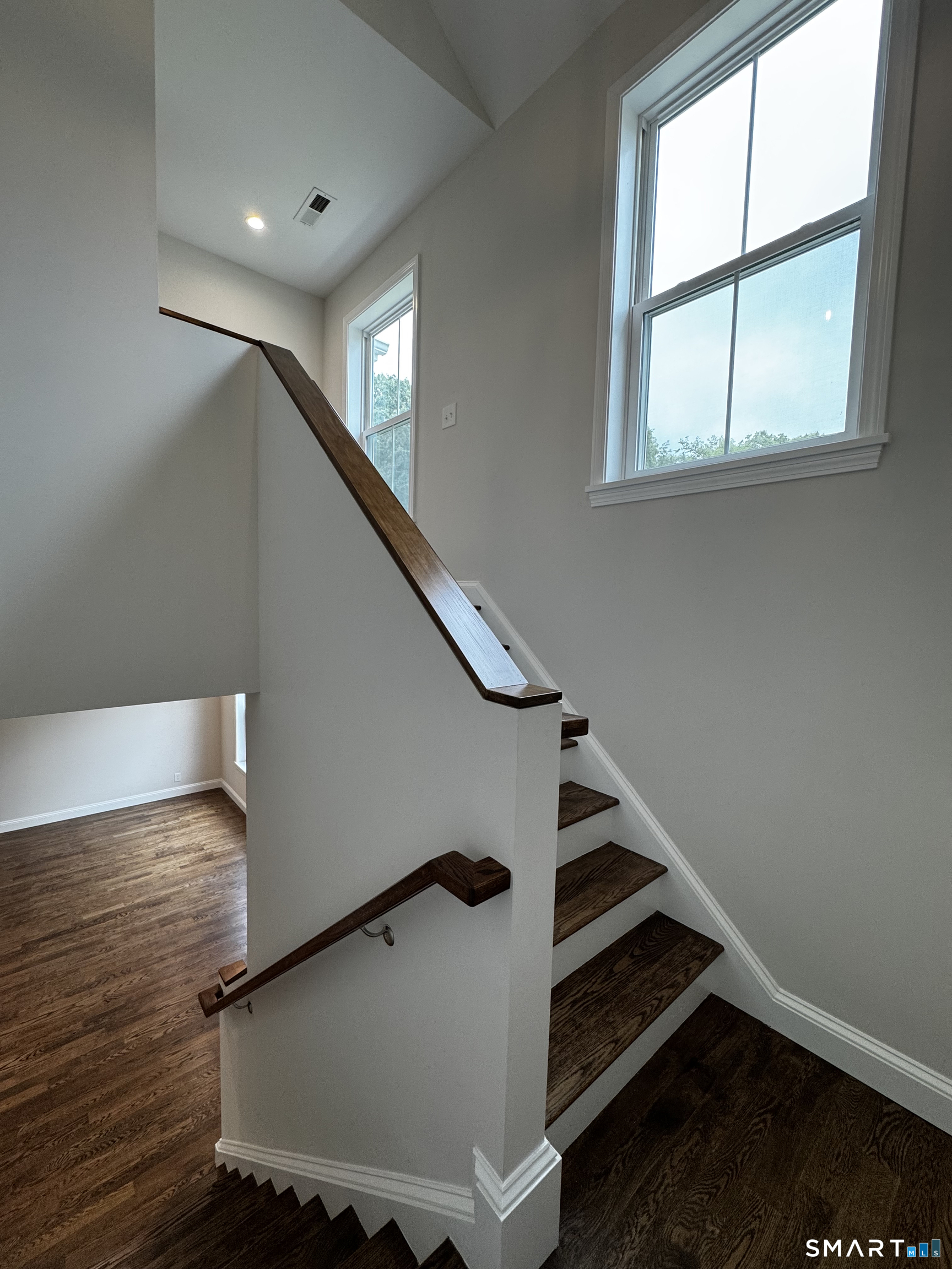 410 Alba Avenue Bridgeport CT 06606