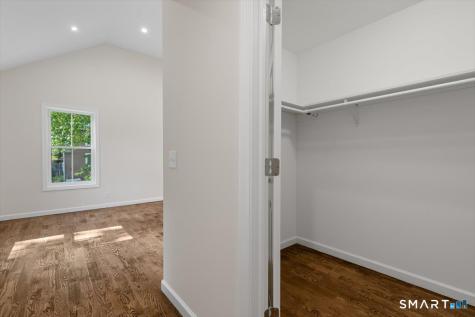 410 Alba Avenue Bridgeport CT 06606